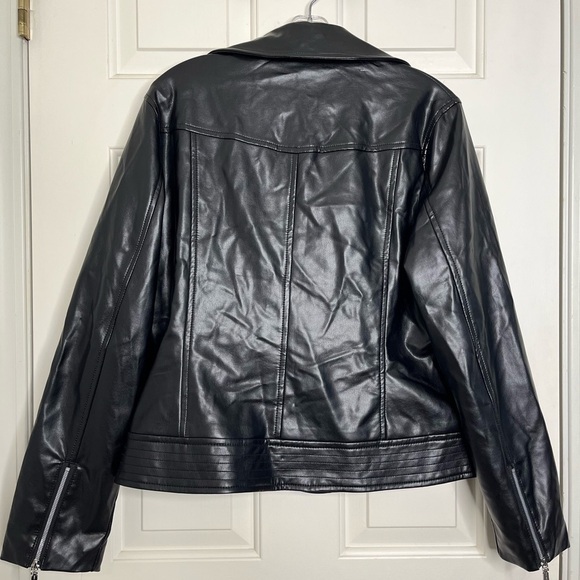 NWT Vince Camuto Asymmetric Zip Faux Leather Moto Jacket L Black - Picture 10 of 15
